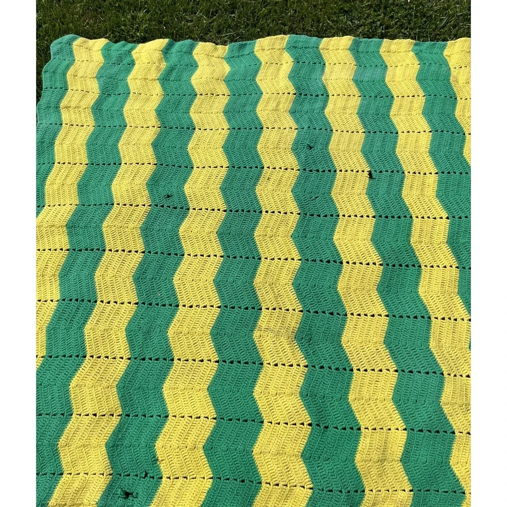 Vintage Handmade Crochet Zig Zag Afghan Blanket Throw Lap Blanket 1970s Retro De